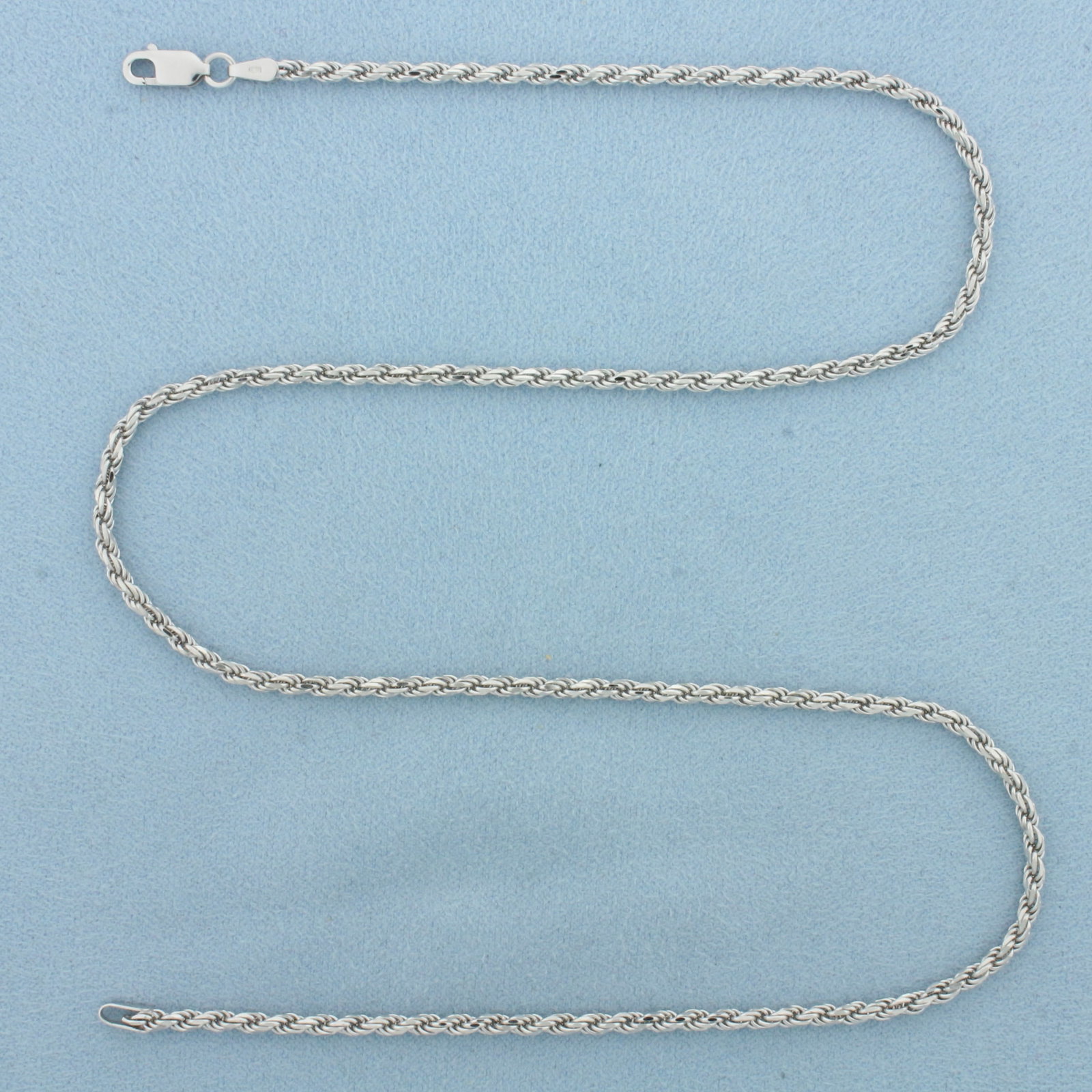 18 Inch Italian Rope Link Chain Necklace in 14k White Gold: In 14k White Gold. 18 inches long. 2.3mm wide. Italian made. Lobster clasp. 10.5g.
