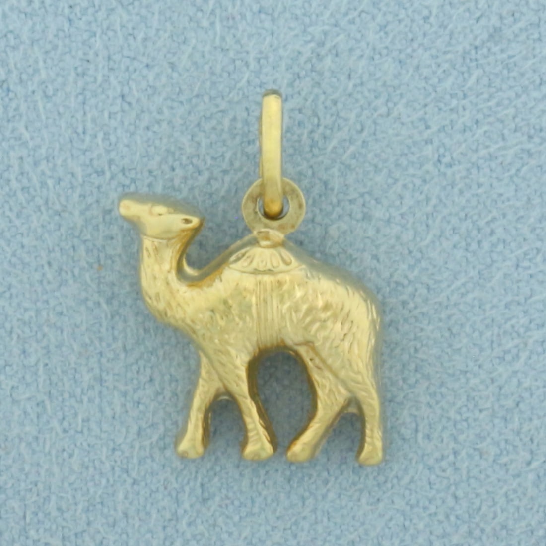 Camel Charm in 14k Yellow Gold