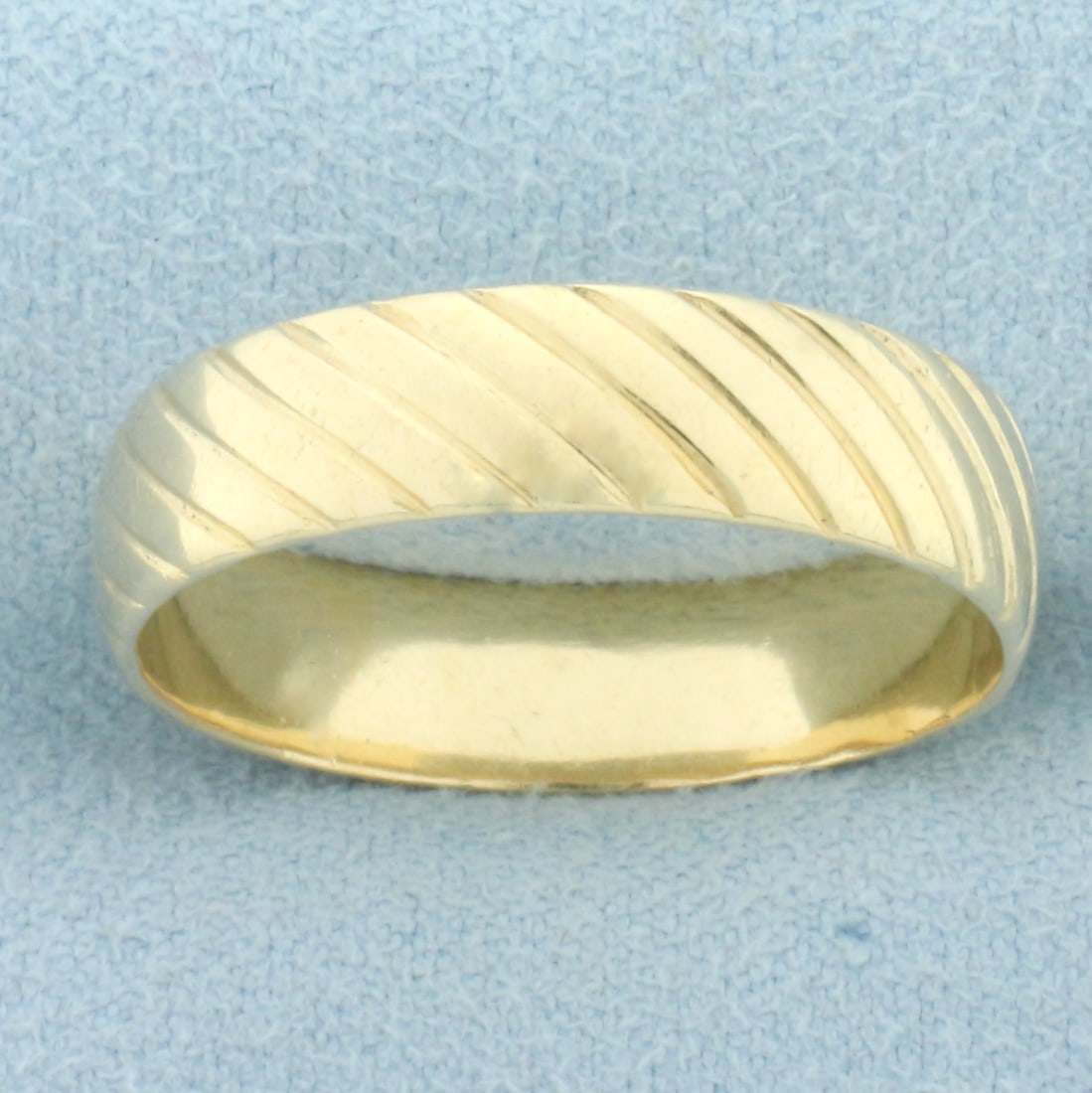 Mens Diagonal Etched Wedding Band Ring in 14k Yellow Gold: In 14k yellow gold. 5.7mm wide. Size 12. 5.3g.