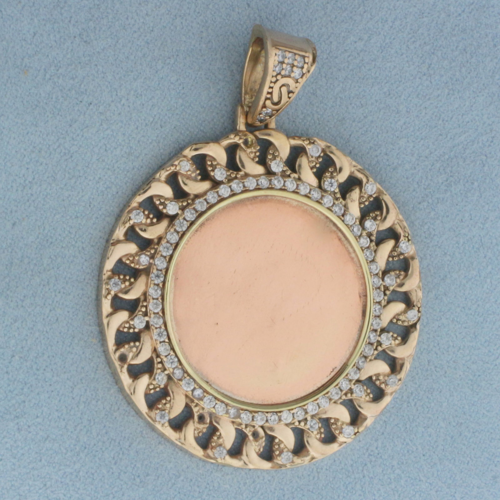 Italian Large Medallion Engravable Pendant in 14K Yellow Gold (1 of 2)