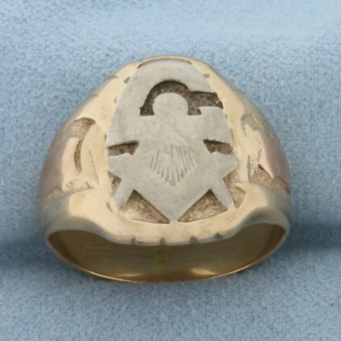 Mens Vintage Masonic Ring in 14k Yellow Gold: In 14k Yellow, Rose, and White Gold. 19mm wide at center. Size 11.5. 13.9g.