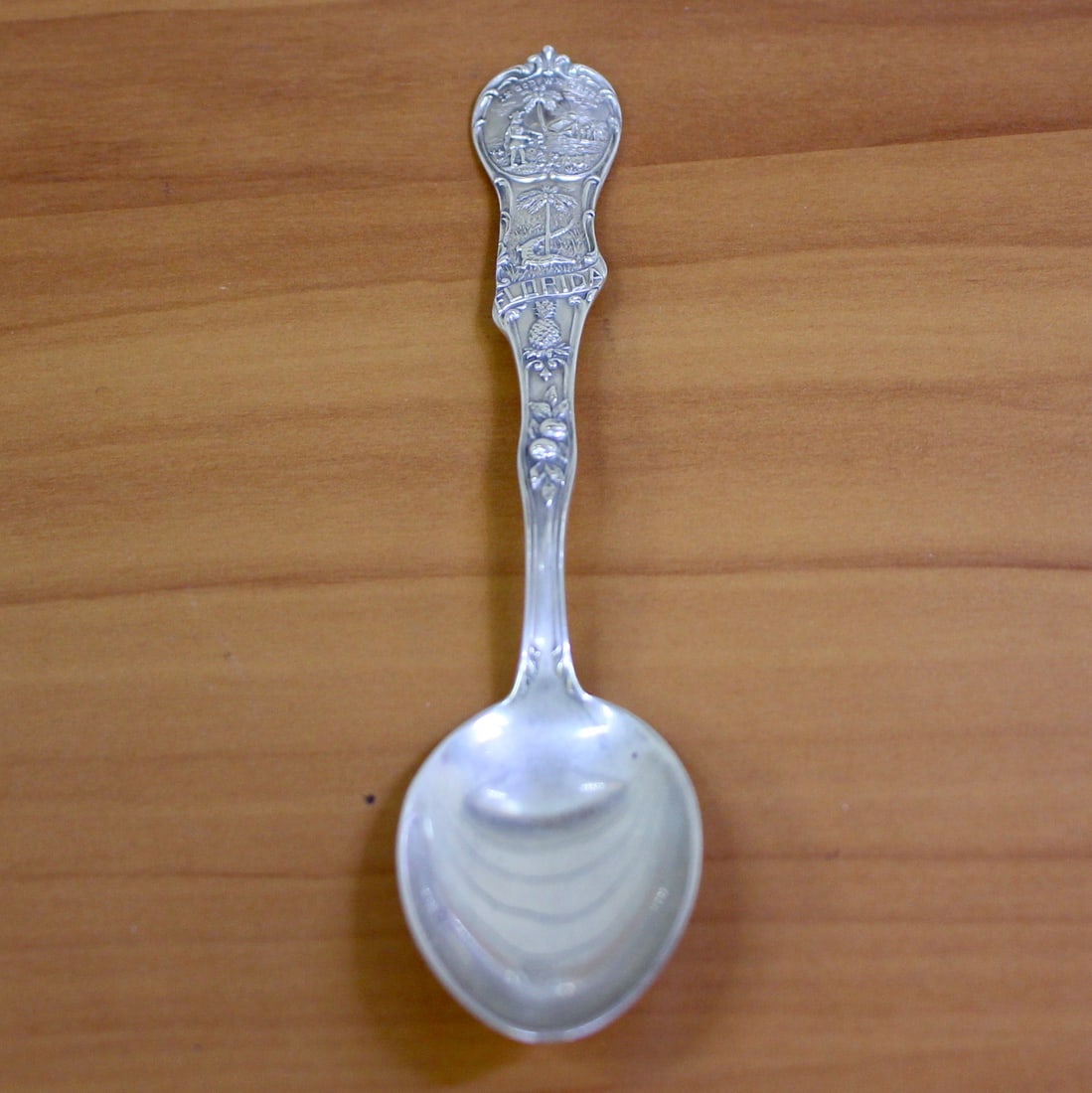 Watson Florida In God We Trust Sterling Silver Souvenir Spoon: In .925 Sterling Silver. Contains one teaspoon - 5 7/8 inch. 21.0g.