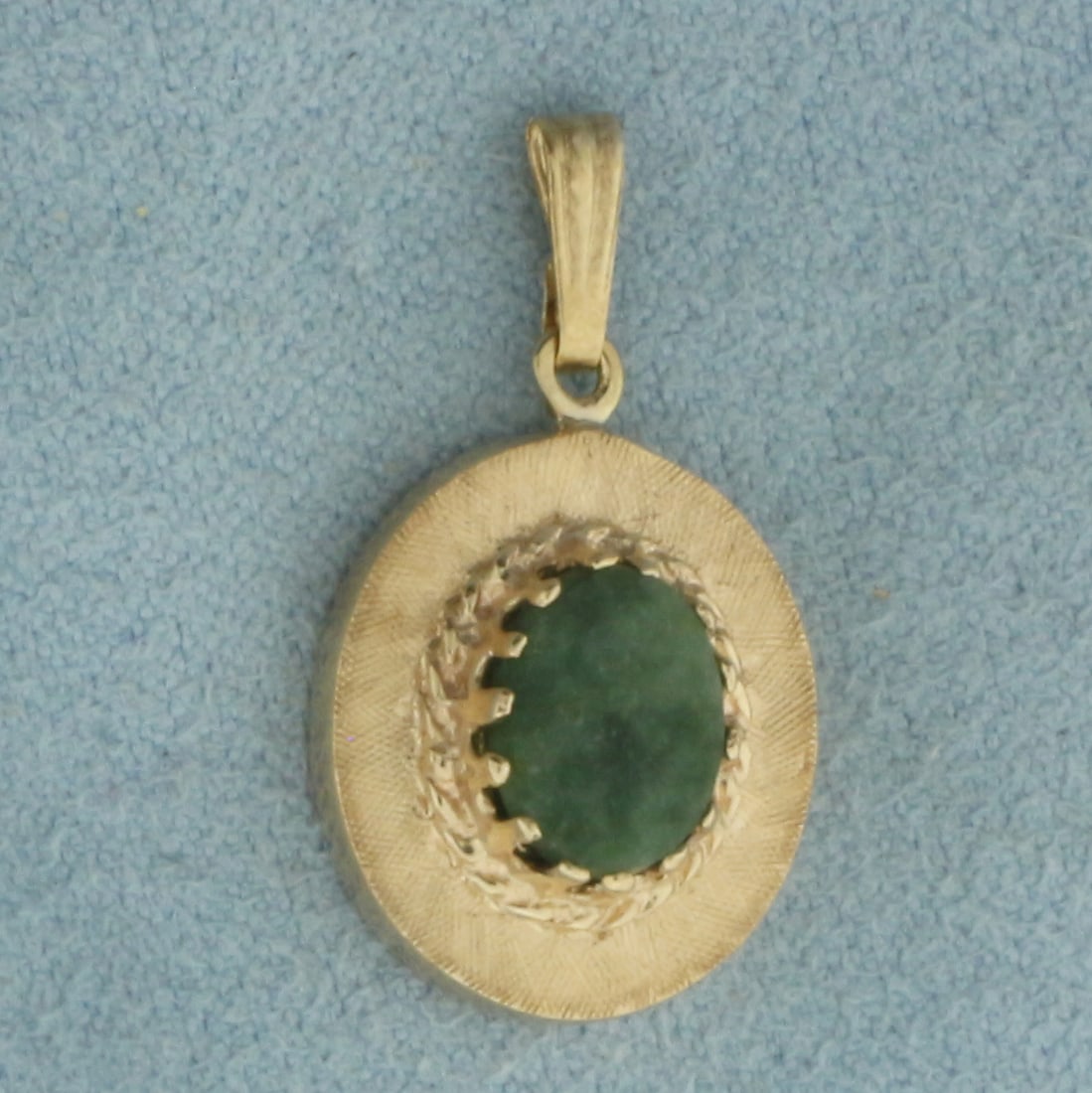 Jade Pendant in 14K Yellow Gold (1 of 2)