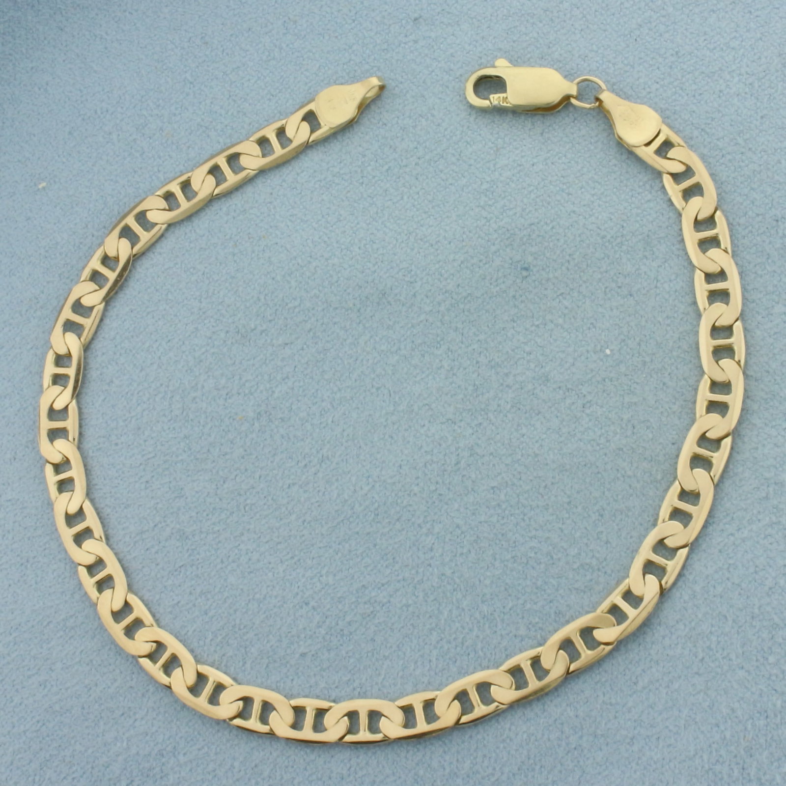 Italian Anchor Mariner Link Bracelet in 14K Yellow Gold: In 14k yellow gold. Italian made. 8 inches long by 4.5mm wide with lobster clasp. 7.0g.