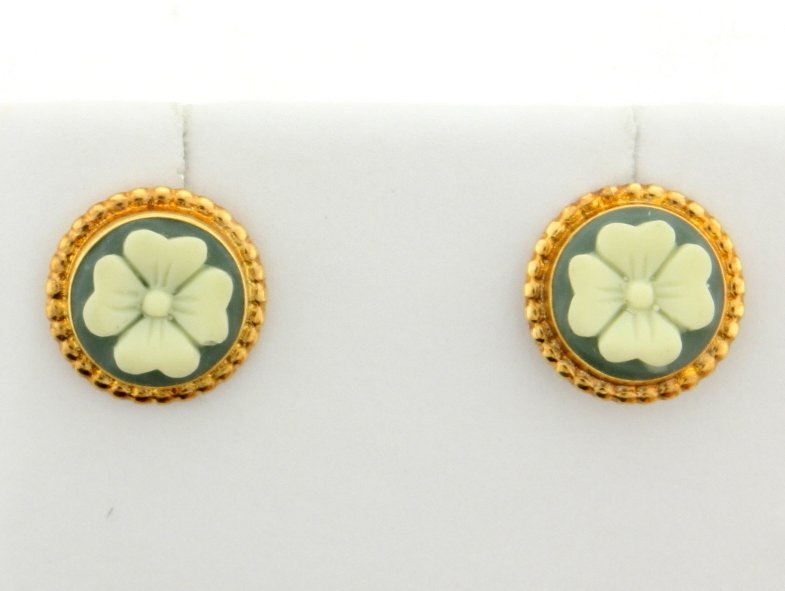 Cameo Style Four Leaf Clover Earrings: Lovely Cameo style four leaf clover earrings set in 14k yellow gold, for added luck! Earrings are 10mm round. 1.6g