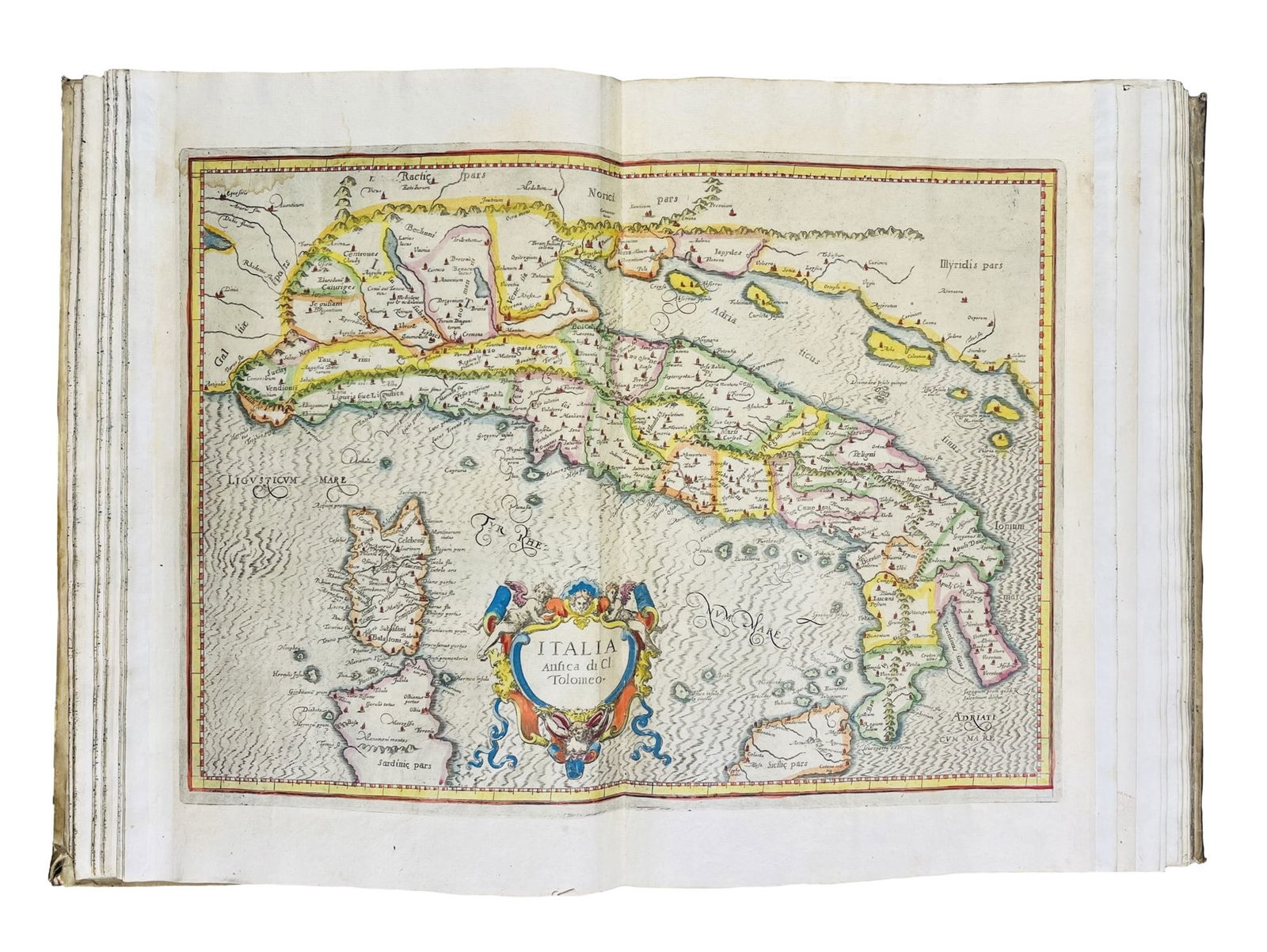 Atlas. MAGINI. Italia.: MAGINI, Giovanni Antonio. Italia. Bologna, Nicolò Tebaldini, 1642In Folio. 430x300 mm. Pergamena coeva rigida con titolo impresso in oro al dorso entro riquadro con decoro dorato. Carte 4 non num