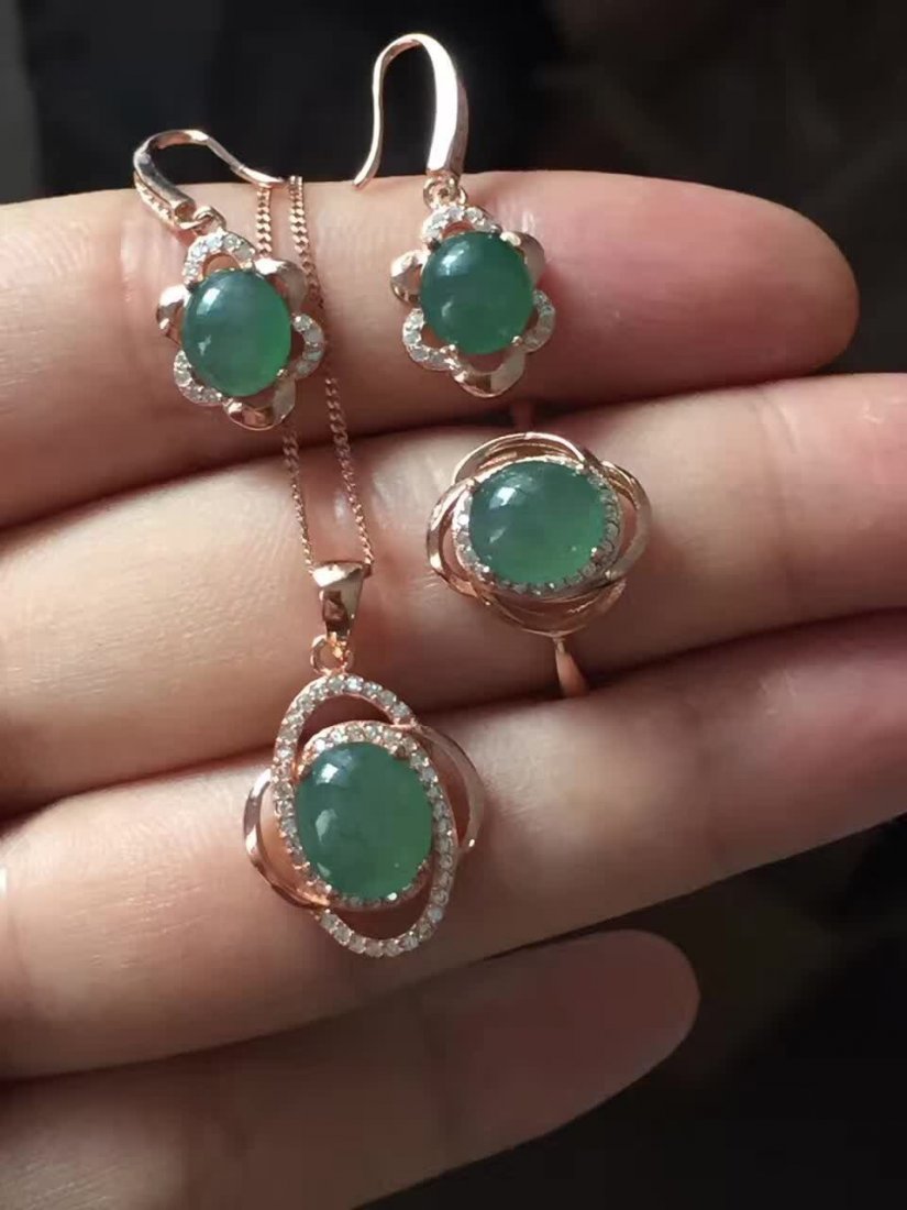 18k gold inlaid Ice  Fine water emerald jade Three sets (1 of 3)