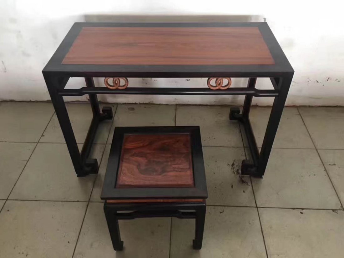 Lobular rosewood huanghuali Piano table: Qing dynasty Lobular rosewood huanghuali Piano table