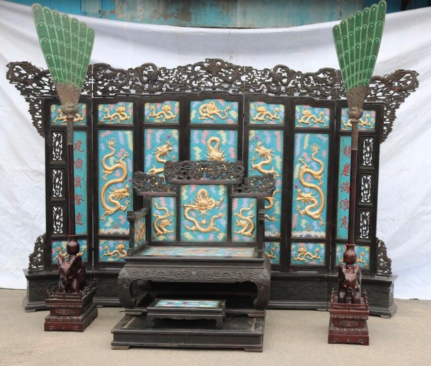 Red sandalwood carved dragon screen throne (1 of 5)