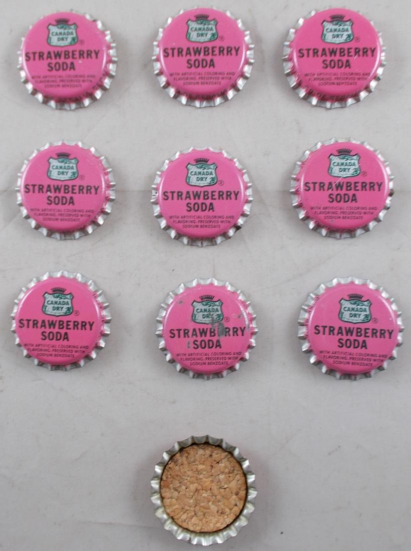 10 Cork Lined Canada Dry Strawberry Soda Bottle Cap, (1 of 1)