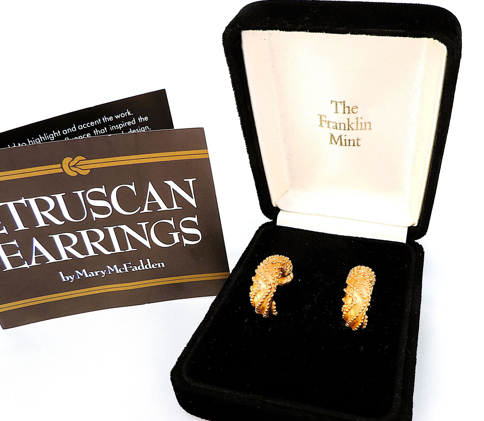 Mary McFadden Etruscan Earrings For Franklin Mint Boxed With Certificate: Title: Mary McFadden Etruscan Earrings For Franklin Mint Boxed With Certificate Description: Vintage Mary McFadden 22k gold plated Etruscan Earrings for the Franklin Mint c. 1