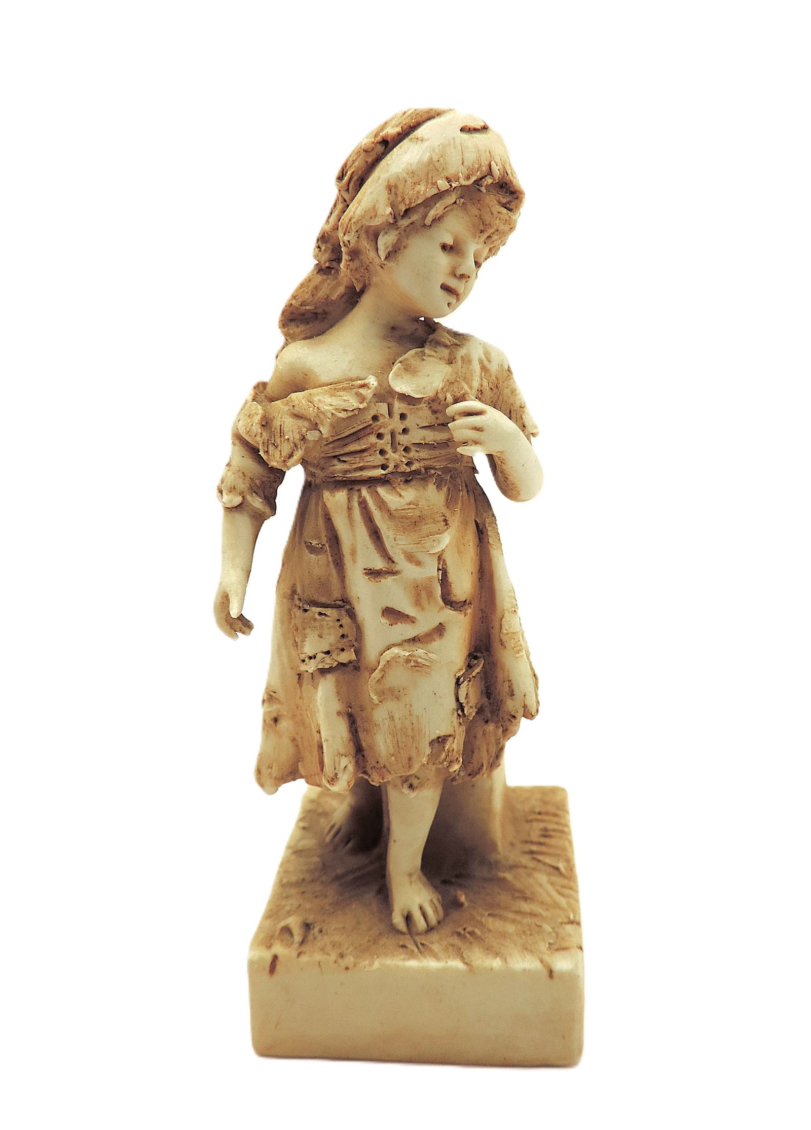 Antique German Bisque Porcelain Figurine: Title: Antique German Bisque Porcelain Figurine Description: A delightful fine quality antique German bisque figurine of a little urchin girl. The figurine is 11cm hi