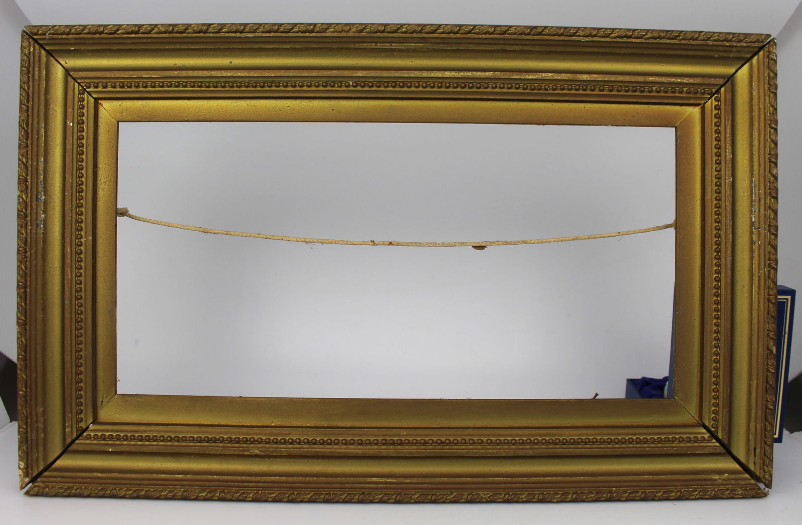 Antique Gilt Picture Frame (1 of 2)