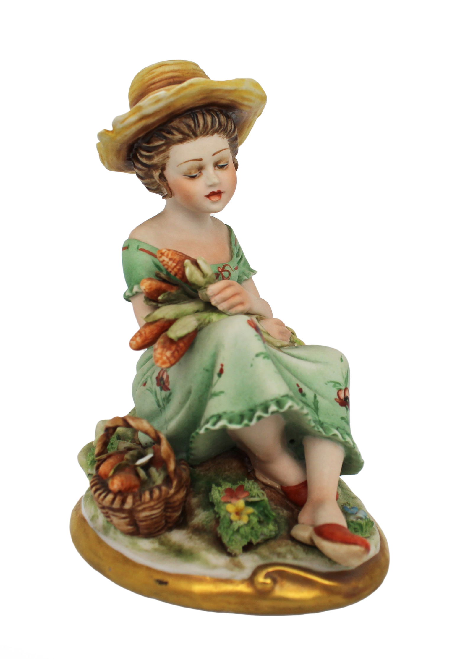 Capodimonte Girl Picking Sweetcorn Figurine: Title: Capodimonte Girl Picking Sweetcorn Figurine Description: Capodimonte Girl Picking Sweetcorn Figurine Capodimonte, made in Italy. Mid/late 20th century. Measures 7.5