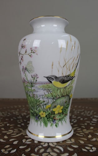 Franklin Porcelain The Spring Glen Vase (1 of 10)