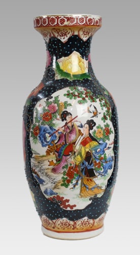 Decorative Japanese Porcelain Vase, Mid to Late 20th Century (1 of 3)