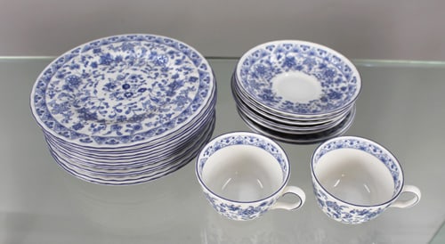 Minton Shalimar Part Tea Service (1 of 4)