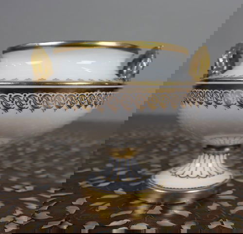 19th Century English White & Gilt Two-Handled Porcelain Urn (1 of 15)