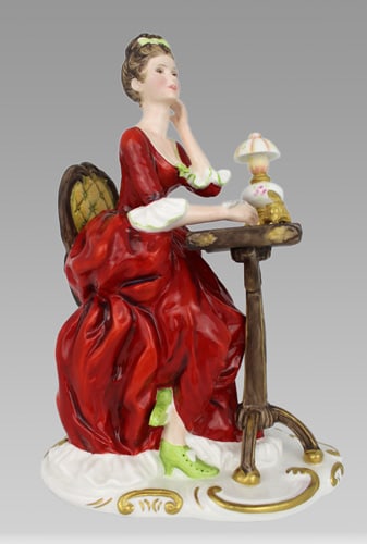 Prestige Ladies Renaissance Design Studio Figurine (1 of 4)