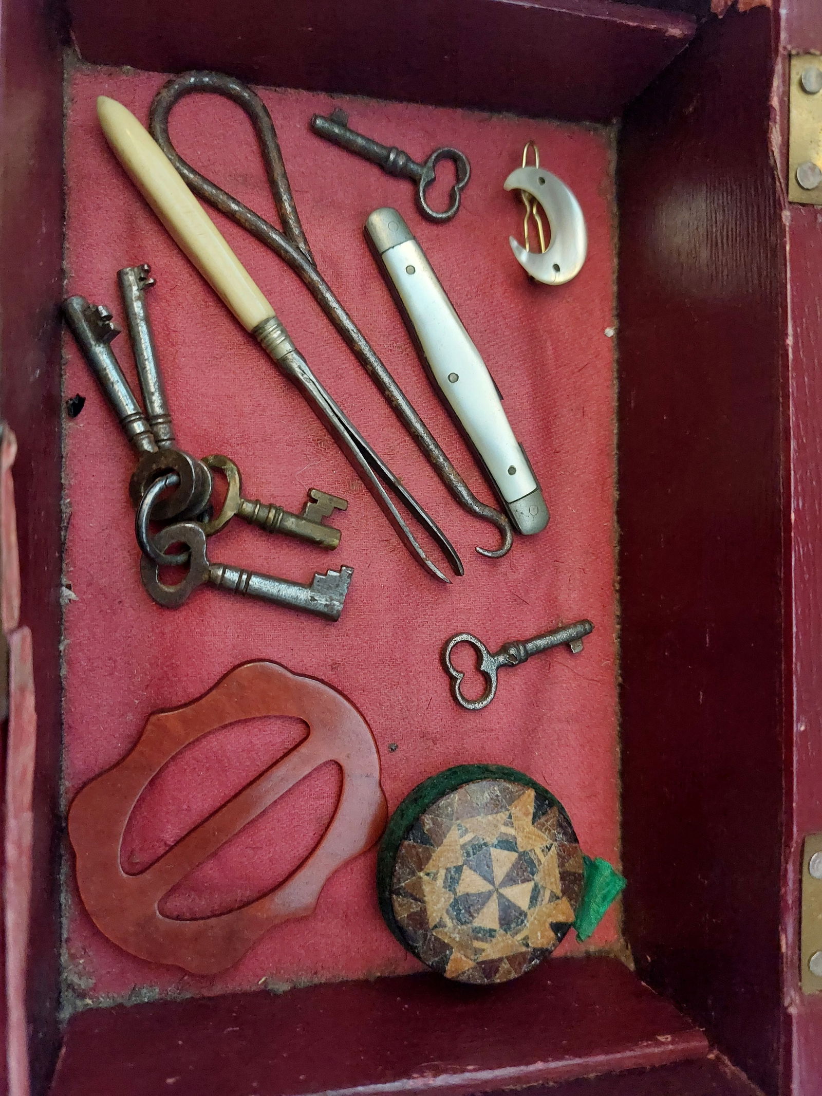 Vintage Jewellery Box With Contents - 3