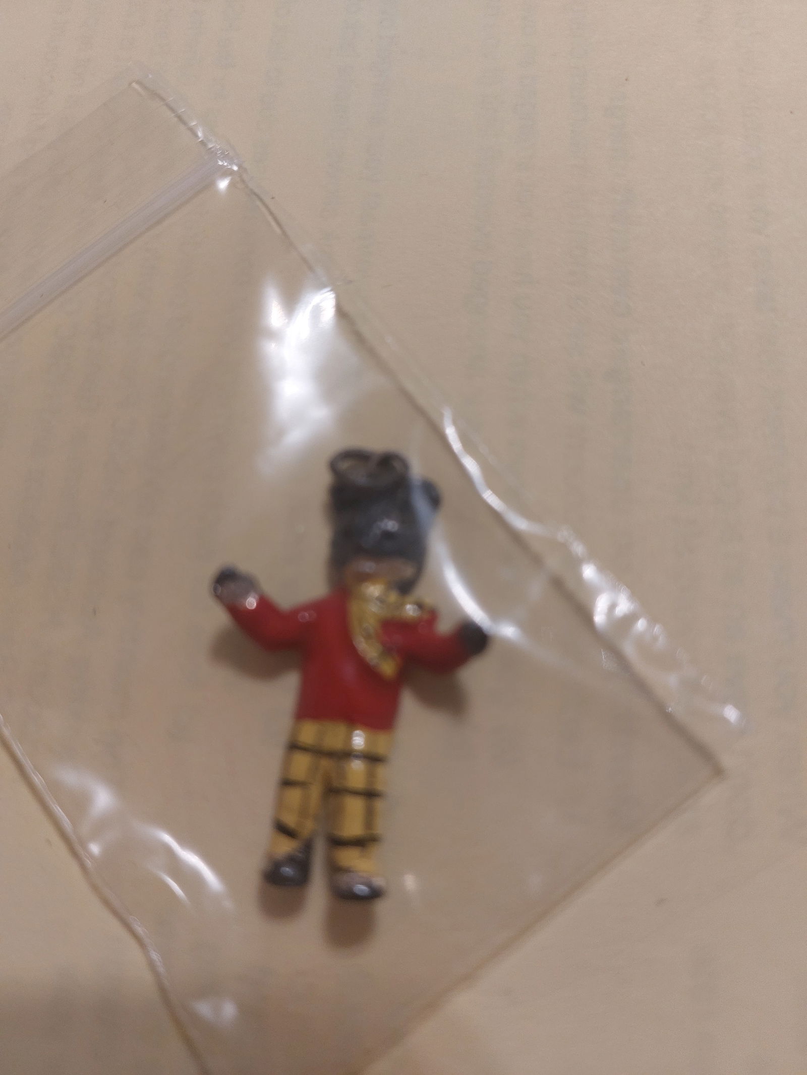 Vintage Rupert Bear Pendant Or Charm: Title: Vintage Rupert Bear Pendant Or Charm Description: Beautiful Rupert Bear charm or pendant. Well loved and used. Vibrant colours. Condition: Used Delivery option: Collection &