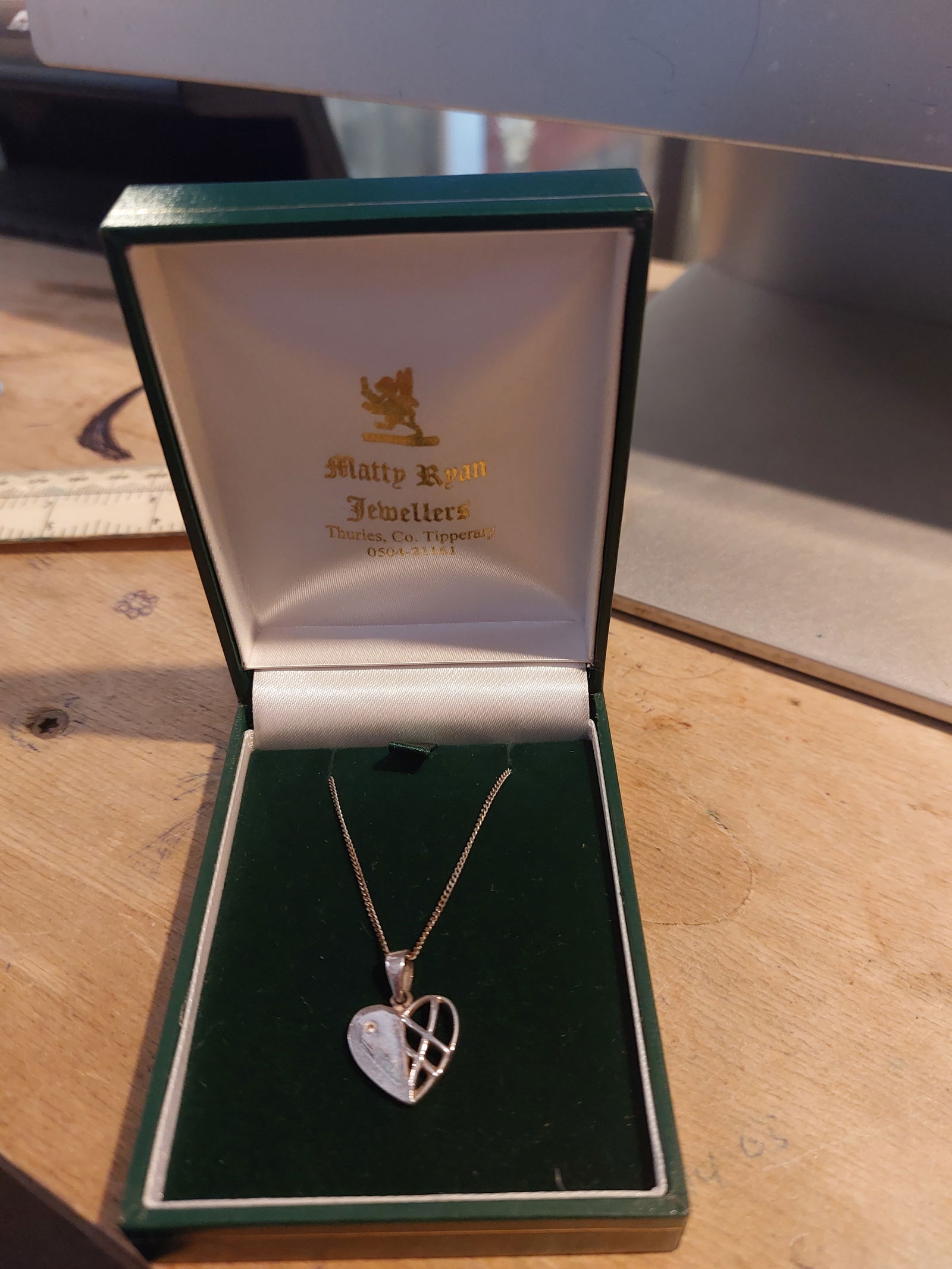 Pretty Silver Heart Pendant and Chain - 3