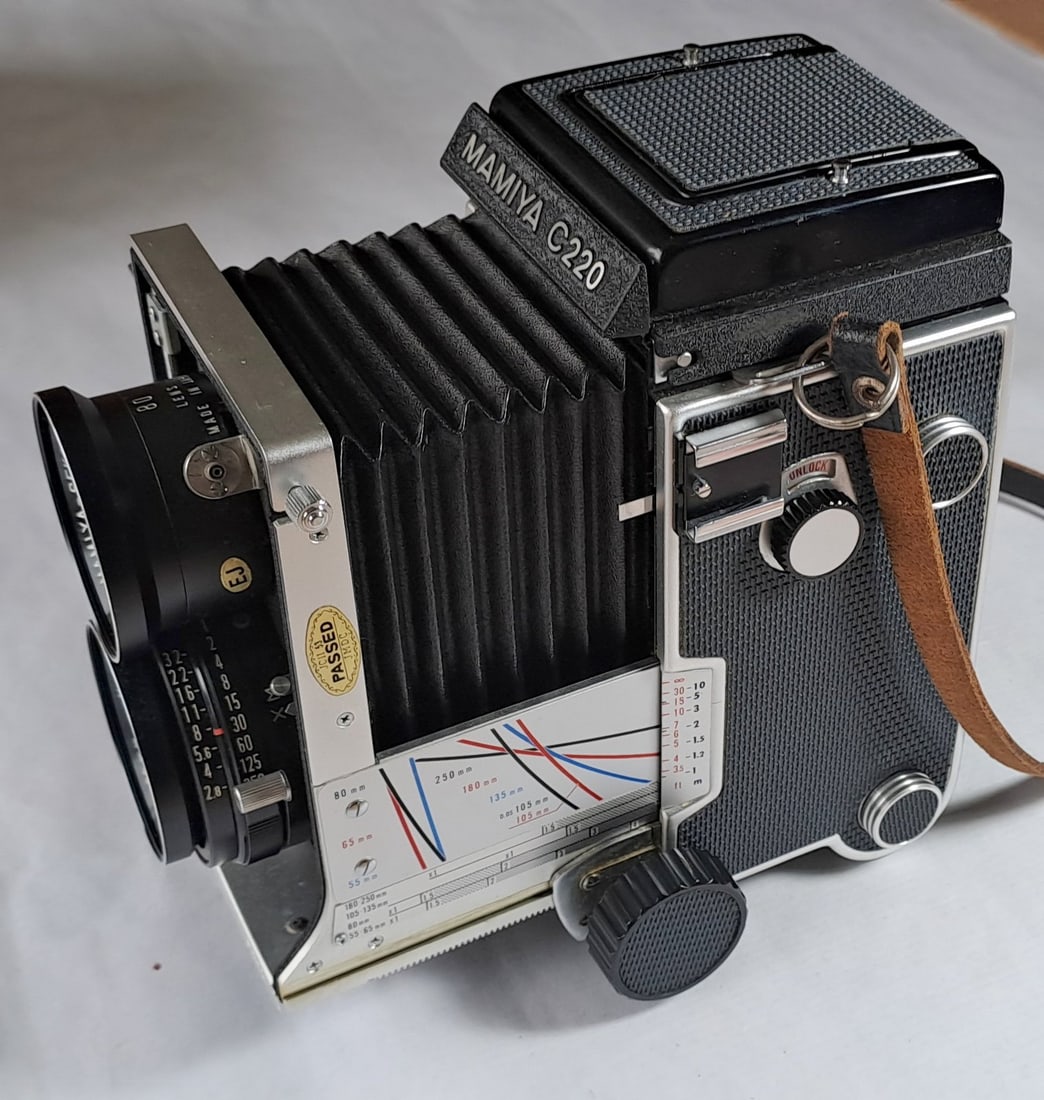 Mamiya C220 Pro TLR 120 Film Camera & Sekor 80mm f/2.8 Lens In Leather Case With Films - 3