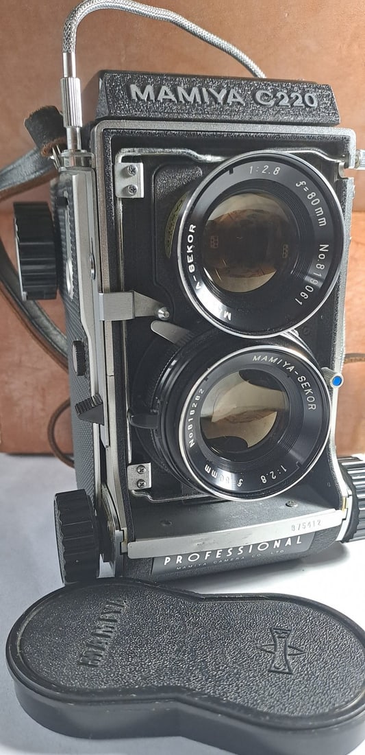 Mamiya C220 Pro TLR 120 Film Camera & Sekor 80mm f/2.8 Lens In Leather Case With Films - 7
