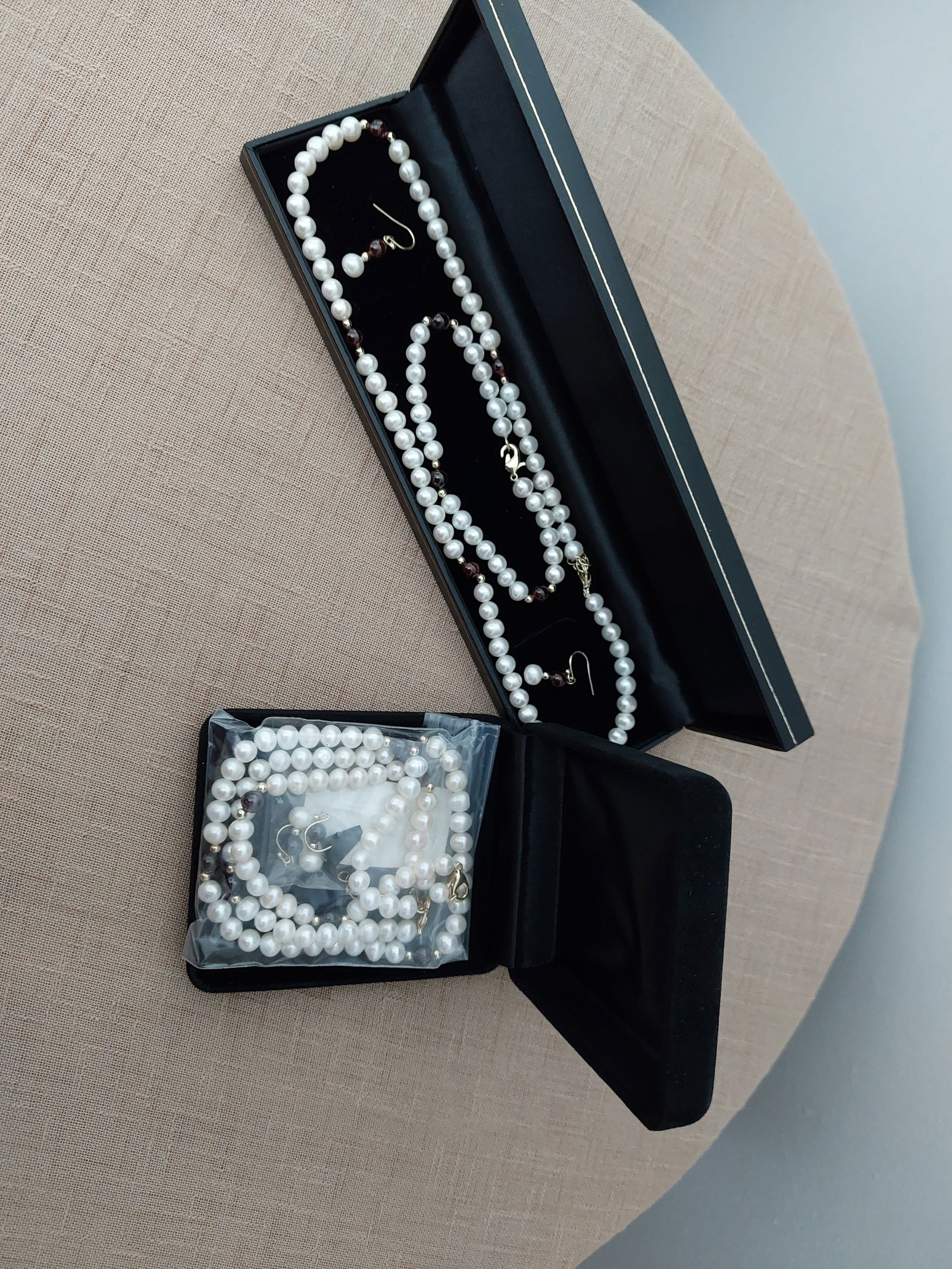 Gorgeous Faux Pearl Set of Earrings, Necklace and Bracelet - 5