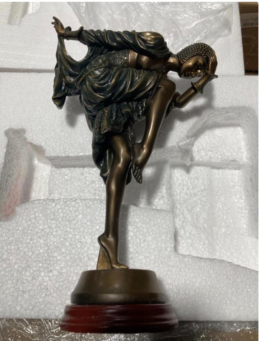 Art Sculptures: Title: Art Sculptures Description: Toscano the Snake Dancer Art Deco SculptureX 12 units Free collection available from Birmingham. 