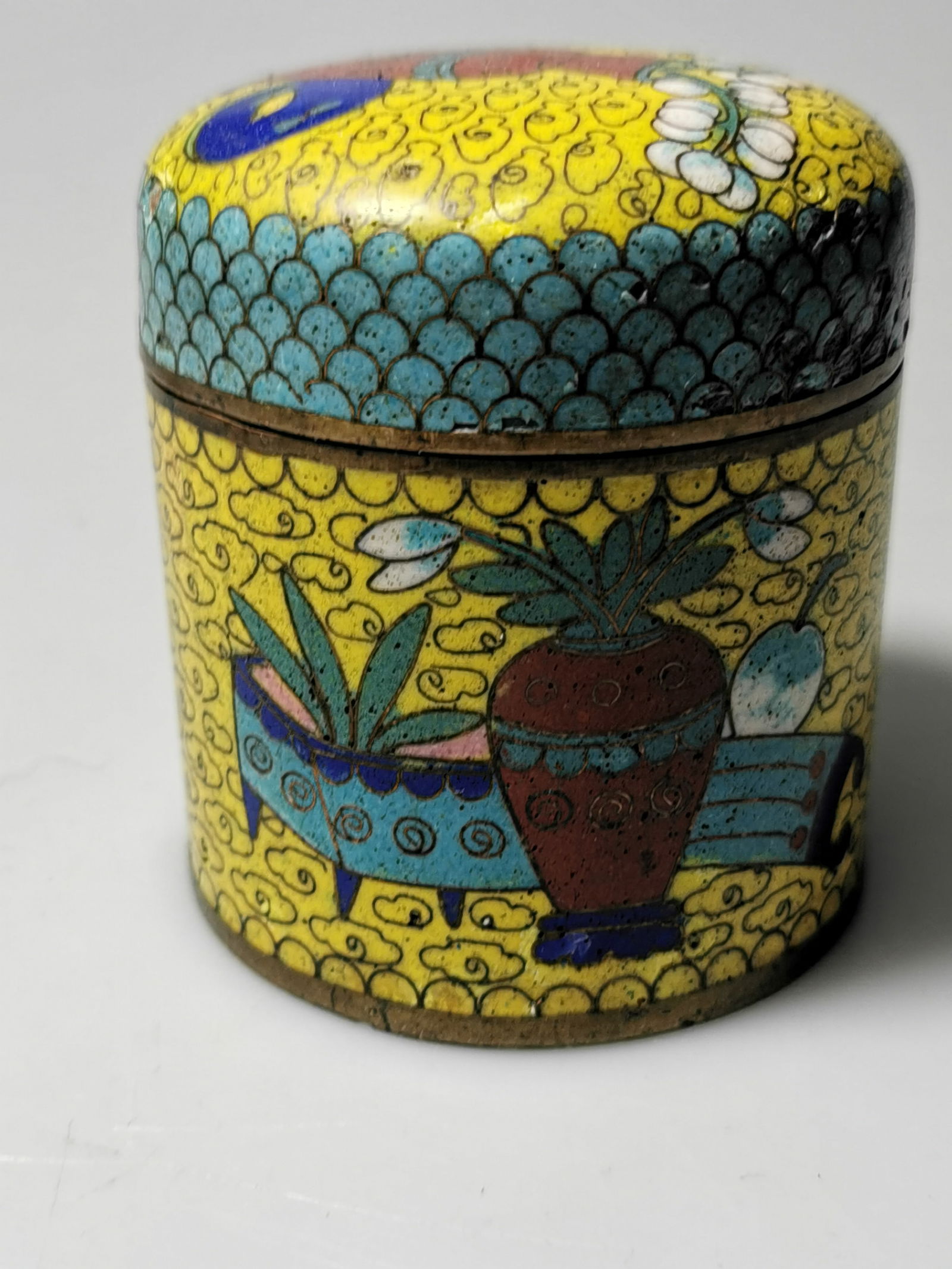 Chinese Cloisonné Lidded Jar (1 of 9)