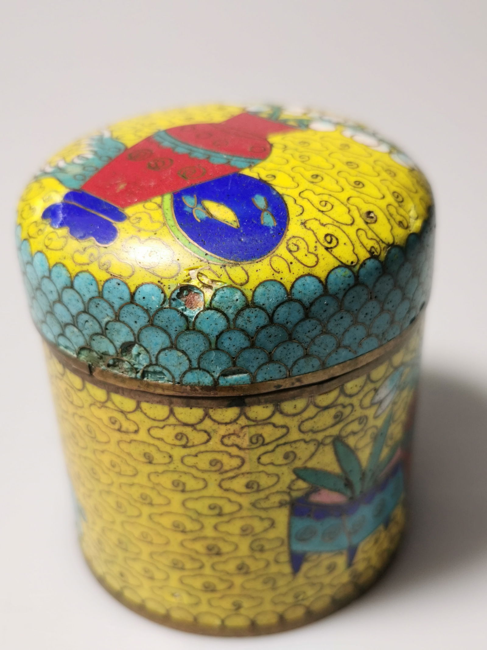 Chinese Cloisonné Lidded Jar - 6