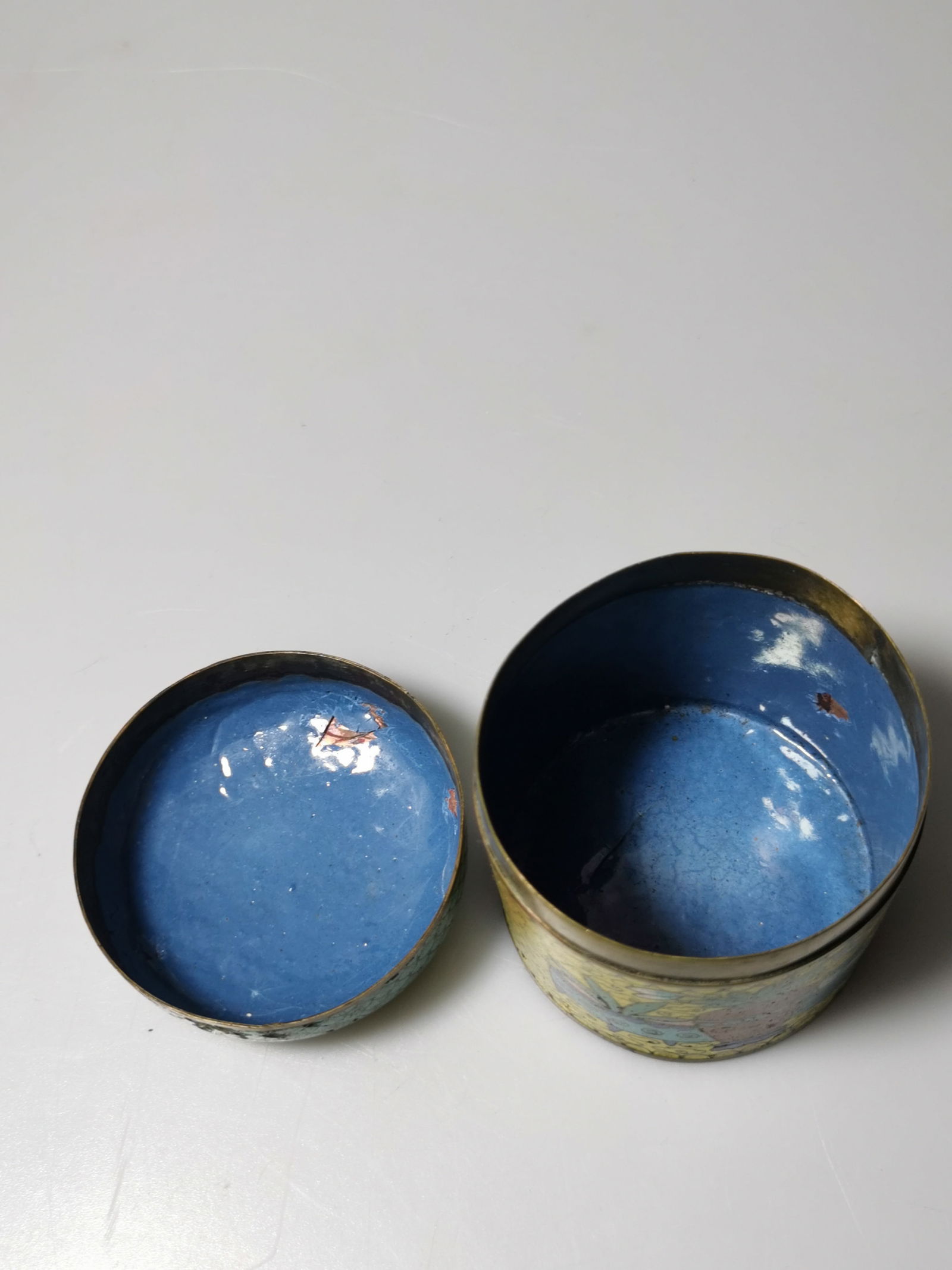 Chinese Cloisonné Lidded Jar - 7