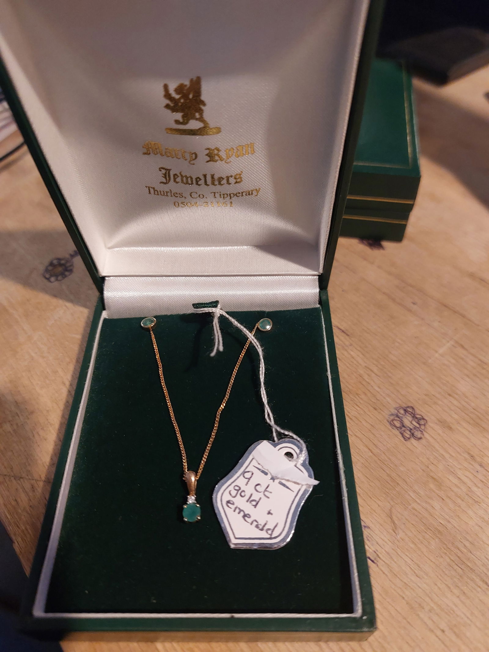 Gold, Diamond and Emerald Pendant, Earrings and Chain - 4