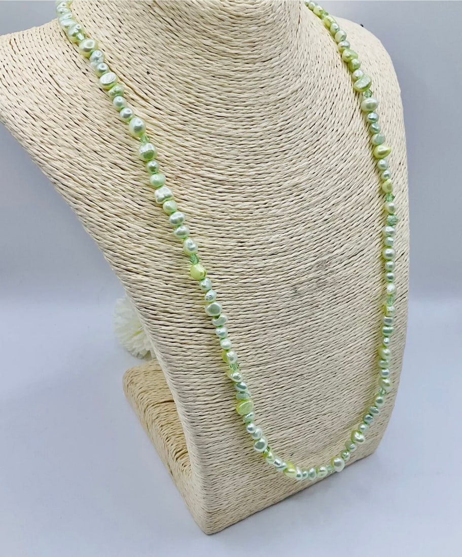 Vintage Pale Green Baroque Beaded Freshwater Pearl 70cm Long Necklace With White Metal T Clasp (N...: Title: Vintage Pale Green Baroque Beaded Freshwater Pearl 70cm Long Necklace With White Metal T Clasp (Not Description: Vintage Pale Green Baroque Beaded Freshwater Pearl 70cm Long Necklace with
