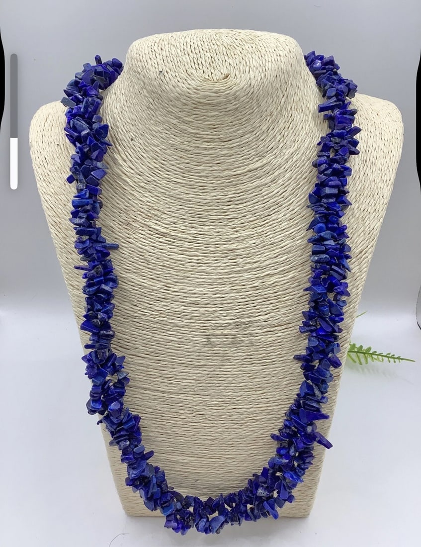 Vintage Colbolt Blue 3 Strand Chip Bead Necklace 72cm Lapis Lazuli: Title: Vintage Colbolt Blue 3 Strand Chip Bead Necklace 72cm Lapis Lazuli Description: Vintage Colbolt Blue 3 Strand Chip Bead Necklace 72cm Lapis Lazuli Postage £4.95 UK £18