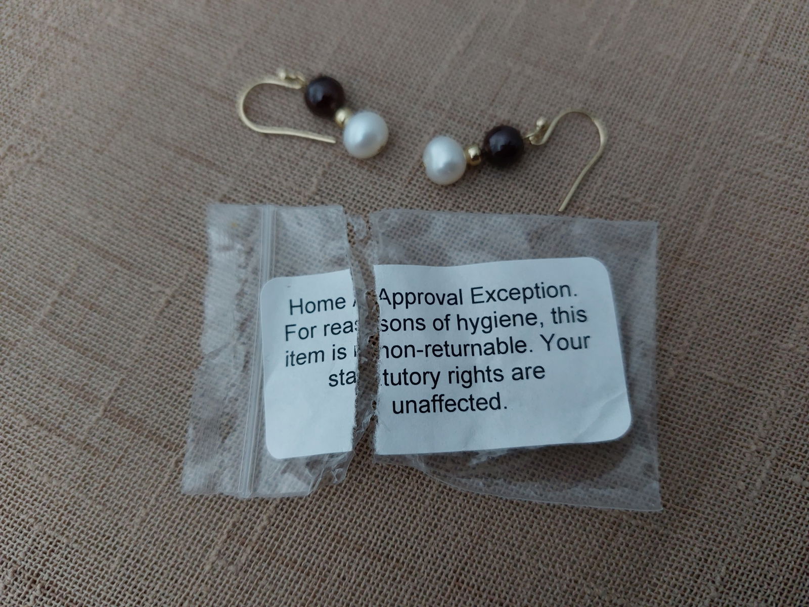 Gorgeous Faux Pearl Set of Earrings, Necklace and Bracelet - 7