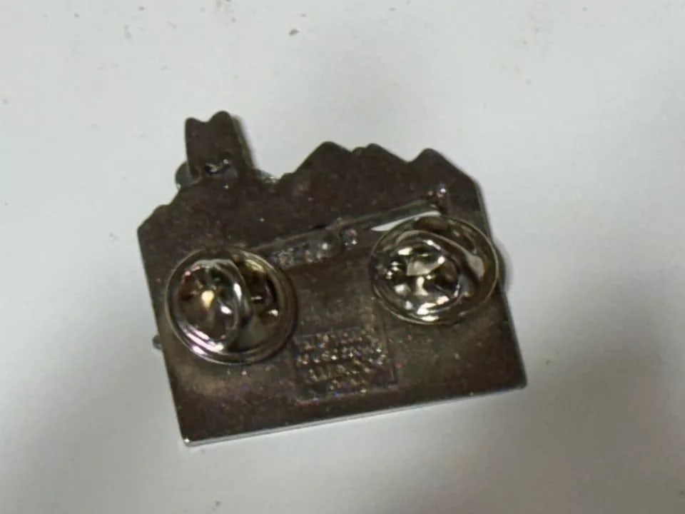 Turin (2006) Winter Olympics Enamel Pin Badge Memorabilia With Moving Skier, VISA Sponsor, Italy - 5