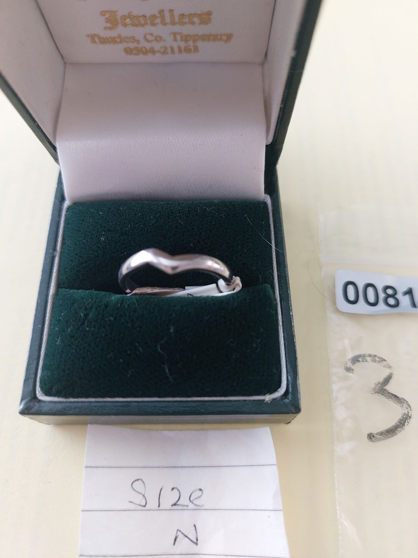 Wedding Band Code 321/81 Ex Display: Title: Wedding Band Code 321/81 Ex Display Description: Silver fancy wishbone wedding/dress ring. This has not been worn. However, it was a shop sample so may have b