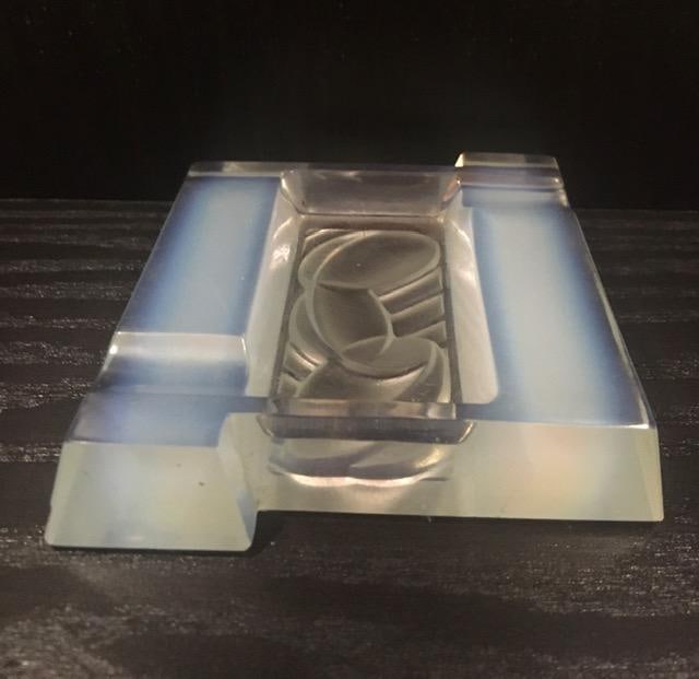 Andre Hunebelle (1896-1985) Art Deco, Opalescent Ashtray, Swimmers, 1930 - 20
