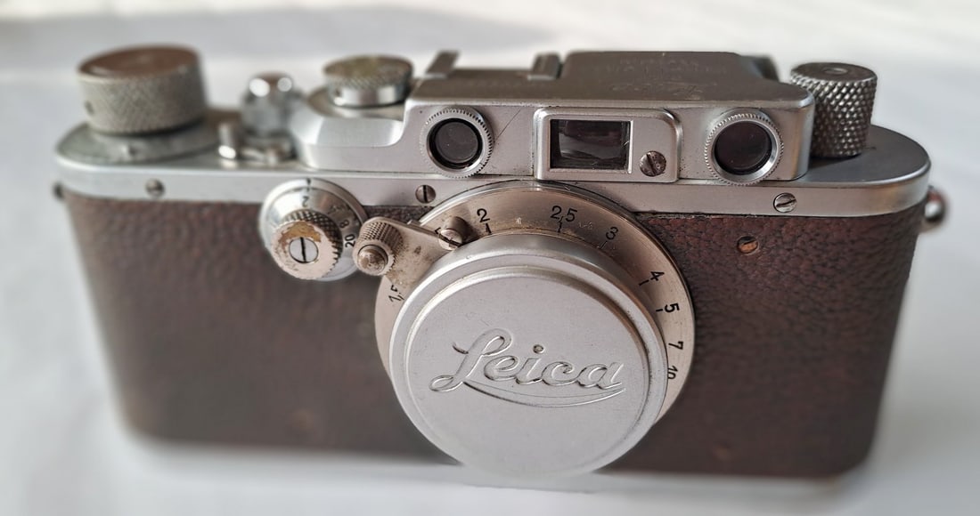 Leica III (Model F) Rangefinder Camera With Leitz Elmar 50mm f/3.5 – 1938 (1 of 12)