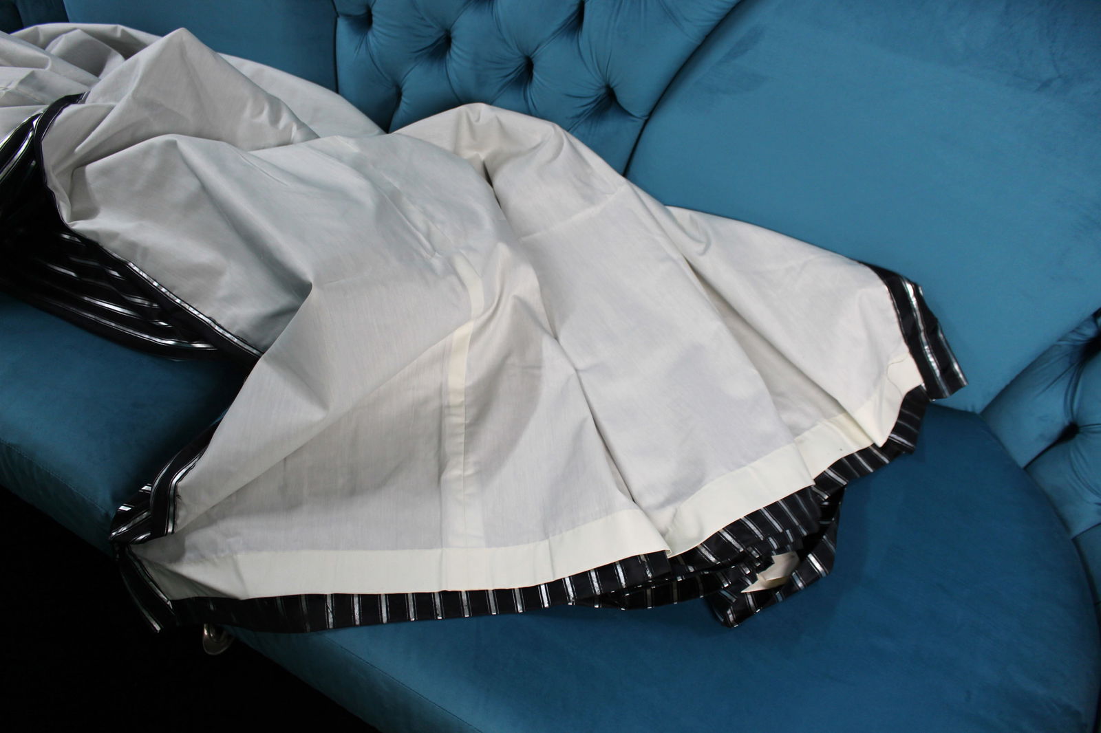 Single Black & Silver Curtain - 5