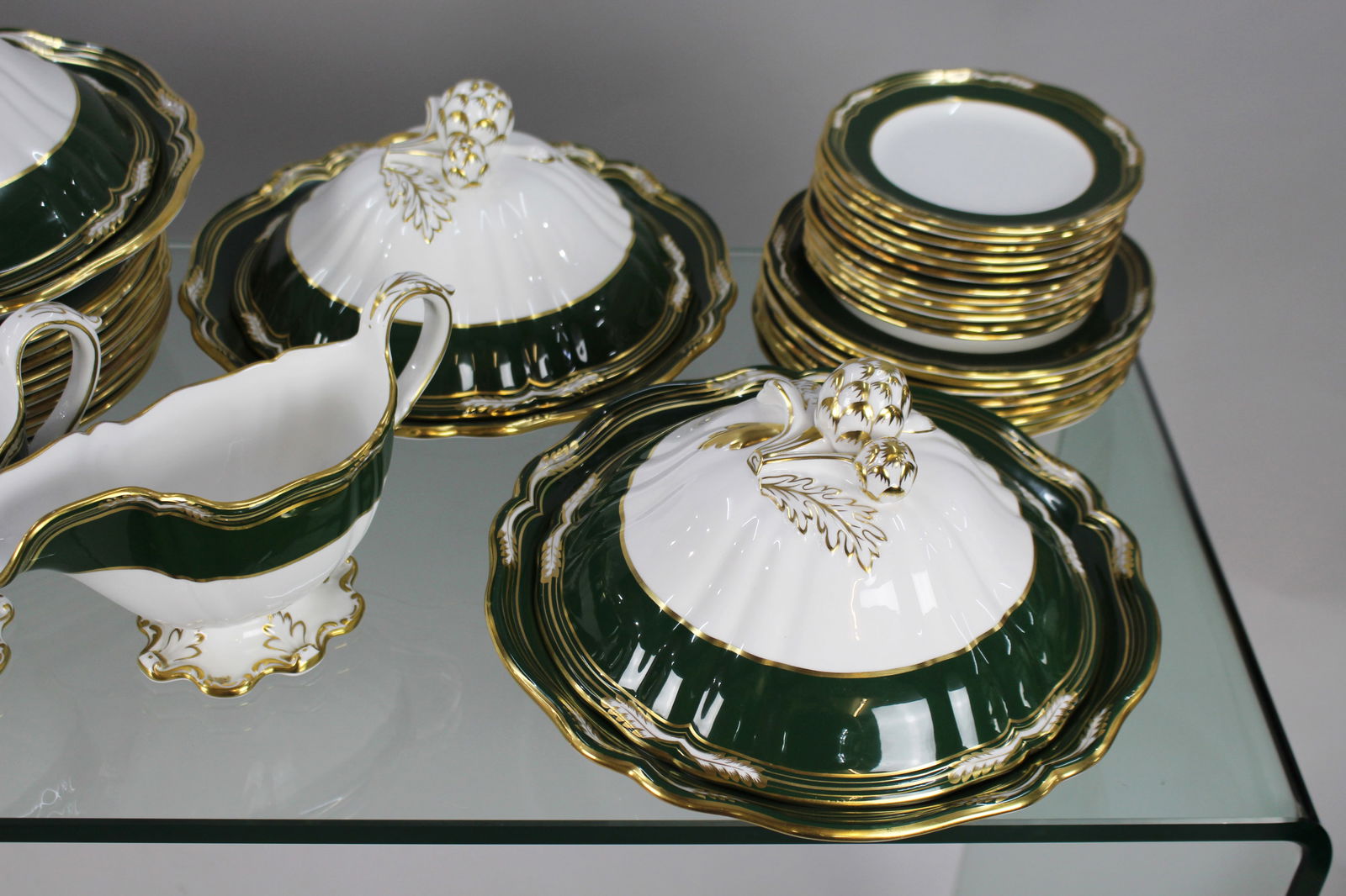 Fine Spode Harrogate Bone China Dinner Service - 6