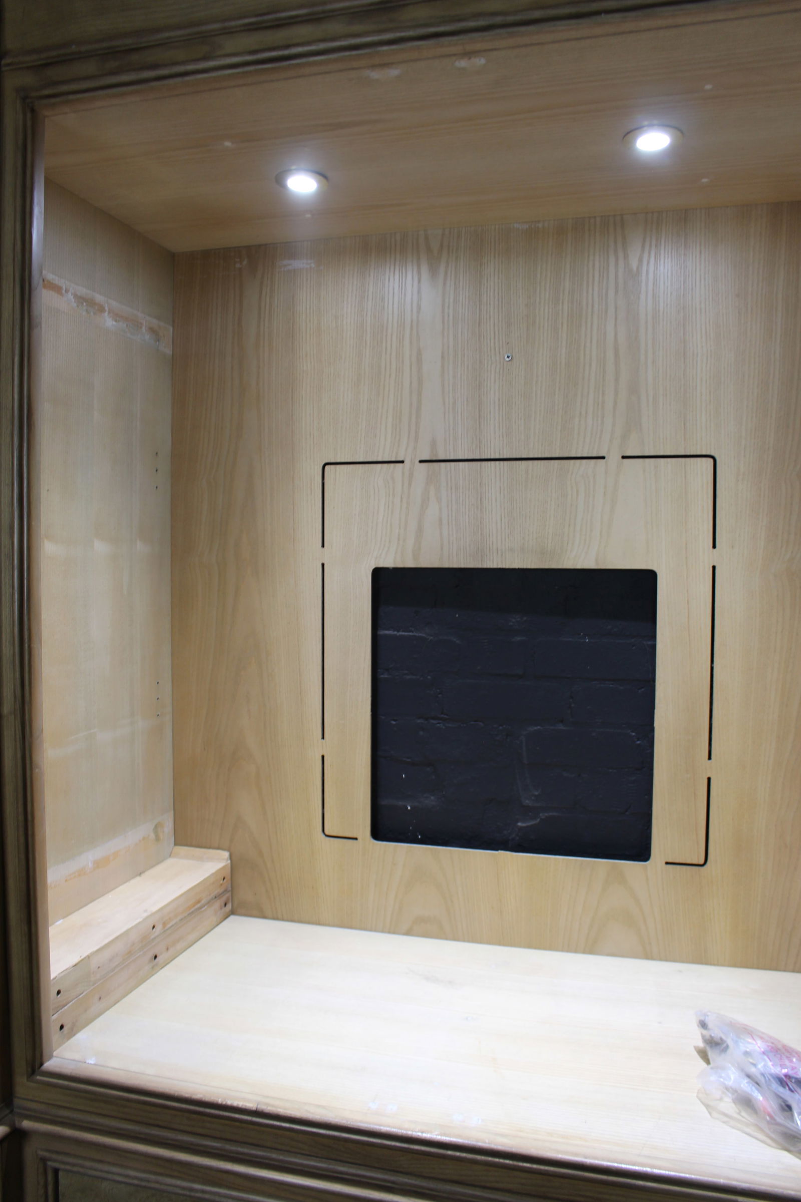 Quality Fitted Pediment Cabinet Unit by Drexel Heritage - 10