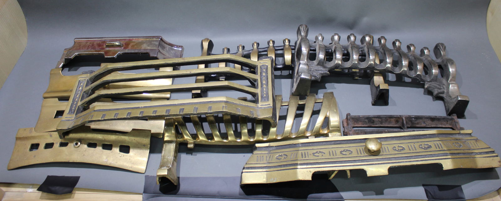 Collection of 10 Antique & Vintage Fire Guards: Title:Collection of 10 Antique & Vintage Fire Guards Description: All guards pictured. Antique & vintage Condition: Used Location Category: Antiques