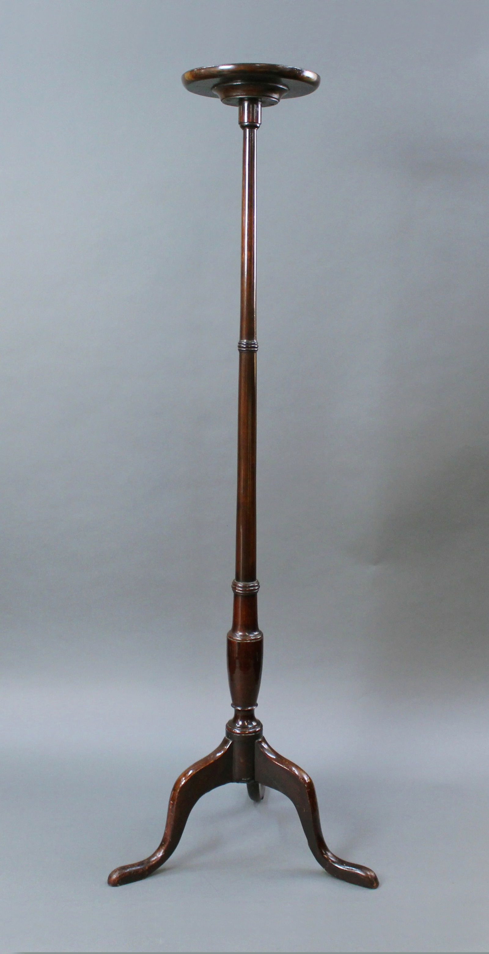 Antique Slender Georgian Mahogany Pedestal: Title:Antique Slender Georgian Mahogany Pedestal Description: Antique Slender Georgian Mahogany Pedestal Table Offered for sale is a fine-quality period English mahogany pedestal table fro