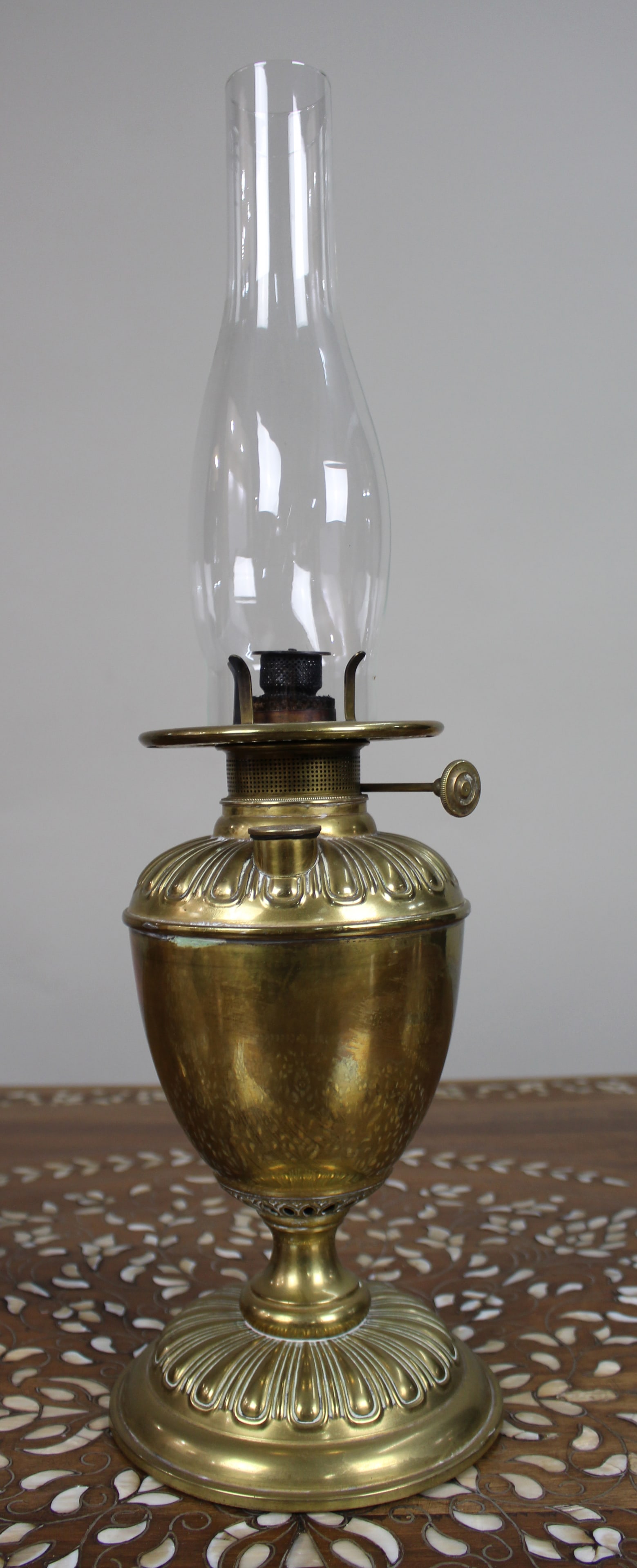 Antique Brass Oil Lamp by Wright & Butler, Birmingham – “The Union Burner”: Title:Antique Brass Oil Lamp by Wright & Butler, Birmingham – “The Union Burner” Description: Antique Brass Oil Lamp by Wright & Butler, Birmingham – “The
