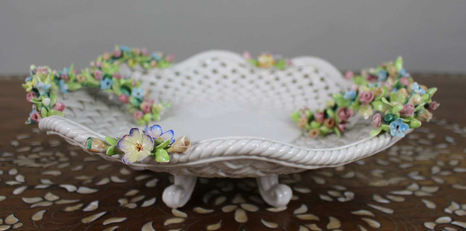 Vintage Italian Museo di Capodimonte Floral Lattice Basket Centrepiece: Title:Vintage Italian Museo di Capodimonte Floral Lattice Basket Centrepiece Description: Vintage Capodimonte Flower Encrusted Centrepiece Bowl Made in Italy, vintage mid 20th C. Finely modelled