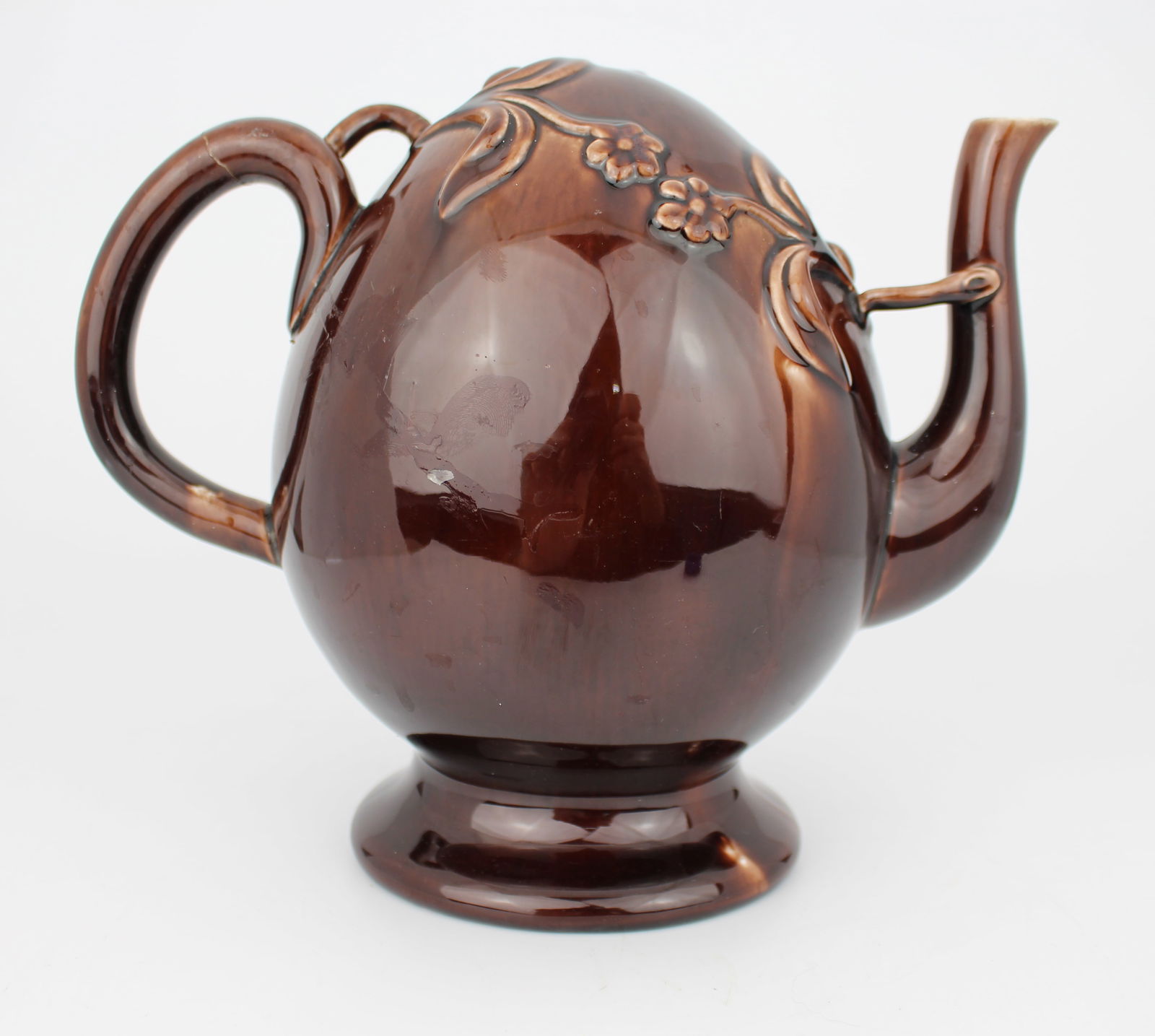 Victorian Minton Treacle Glazed Cadogan Teapot, c. 1880: Title:Victorian Minton Treacle Glazed Cadogan Teapot, c. 1880 Description: Victorian Minton Treacle Glazed Cadogan Teapot, C. 1880 An unusual late 19th-century Cadogan teapot by Minton, da