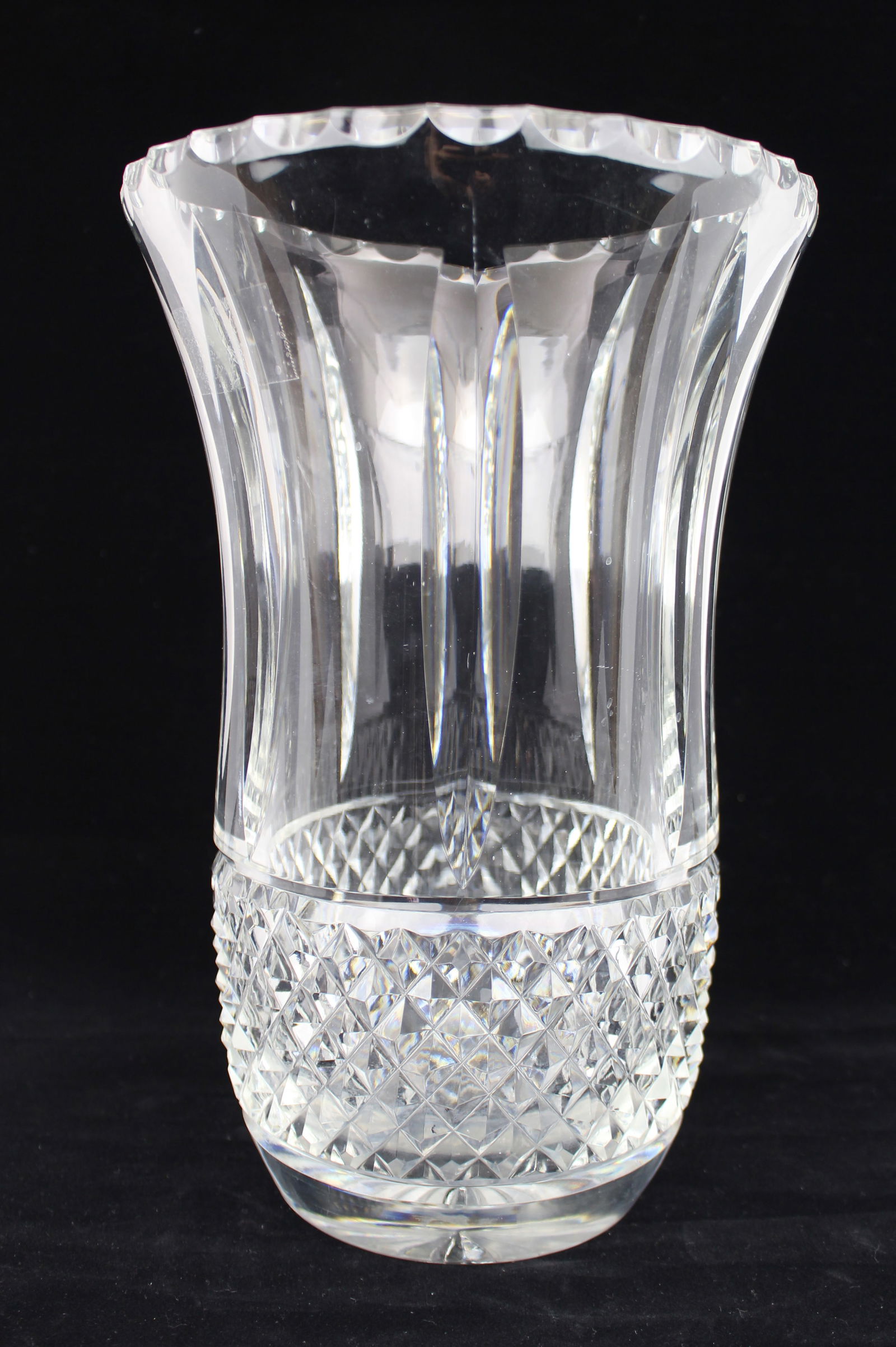 Large Cut Crystal Vase with Diamond and Fluted Detail: Title:Large Cut Crystal Vase with Diamond and Fluted Detail Description: Large Cut Crystal Vase with Diamond and Fluted Detail, Mid-20th Century An elegant and substantial cut crystal vas